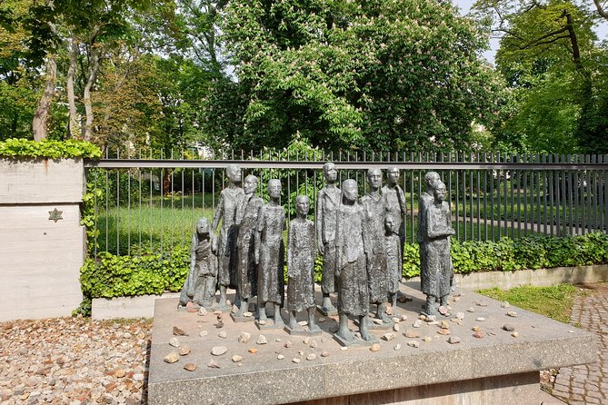 Berlin during Nazism - Tour in Italian - German Resistance Memorial Center and Operation Valkyrie