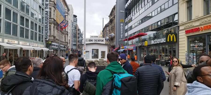 Berlin (E)Bike Tour Historical Highlights in Small groups - Holocaust Memorial and Berlin Wall: the route’s emotional spine