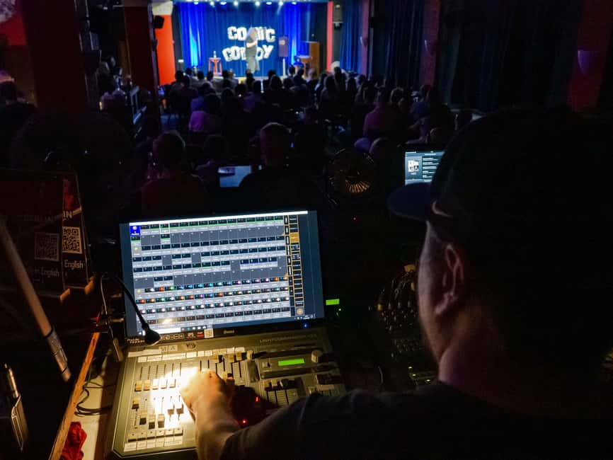 Berlin: English Stand-Up Comedy Show - Free Pizza and Shots, and What That Changes About Your Night