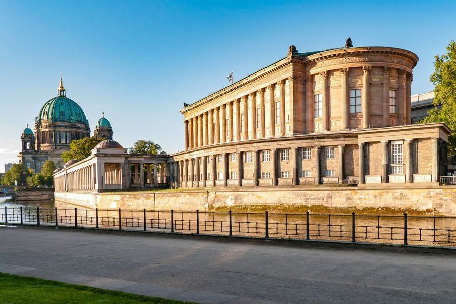 Berlin: Entry to Alte Nationalgalerie - What you’ll actually see: a clear path through Classicism to early Modernity
