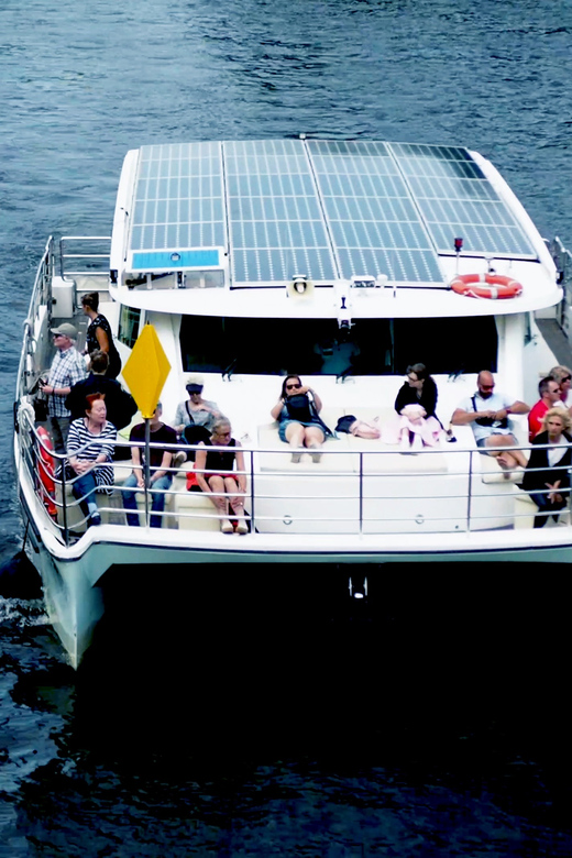 Berlin: Exclusive Boat Tour on a Solar-Powered Catamaran - Solar quiet on the Spree: what makes this catamaran different