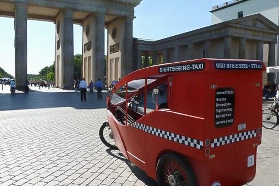 Berlin Express: Private 1-Hour E-Rickshaw Ride - Berlin stories that connect past and present