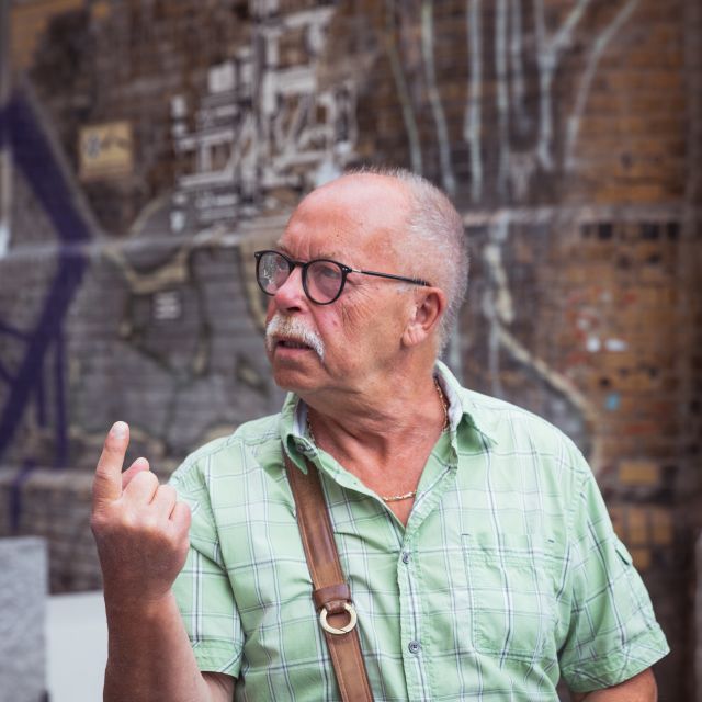 Berlin: GDR witness tour in small group - Turning Berlin streets into evidence of the GDR