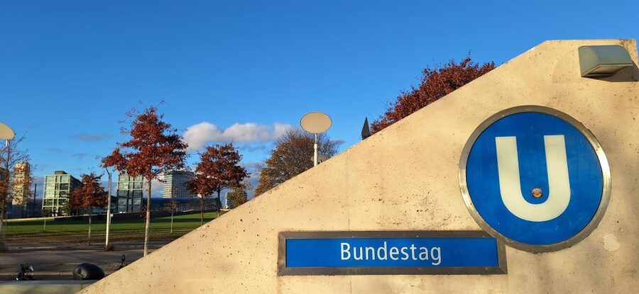 Berlin: Government District Tour and Reichstag Dome Visit - Should you book the Berlin Government District Tour and Reichstag Dome Visit?
