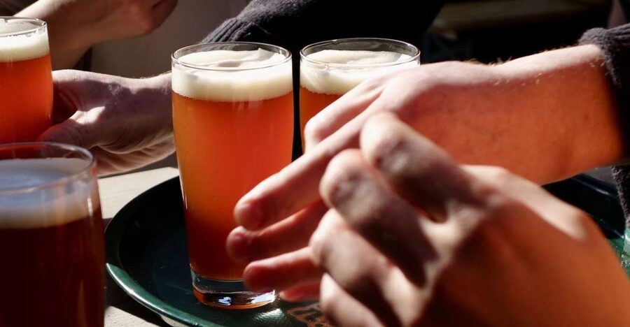 Berlin: Guided Craft Beer & Cultural Tour With Snacks - The 9 Beer Tastings: Lagers, Experiments, and Local Pride
