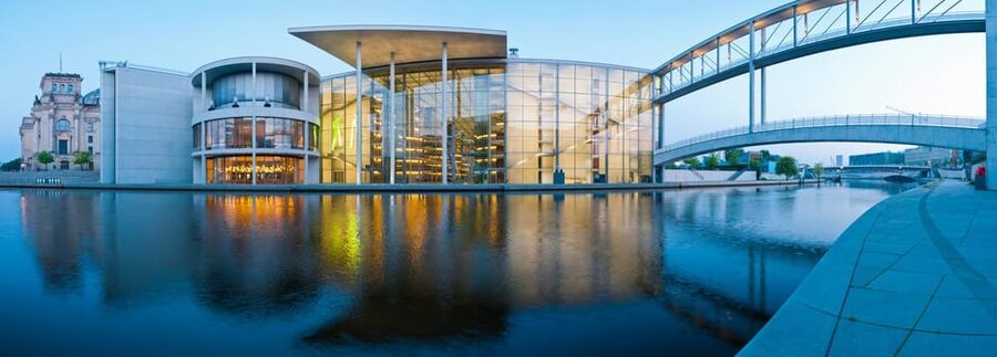 Berlin: Guided Walking Tour around the Reichstag - Jakob-Kaiser-Haus and the look of a working parliament