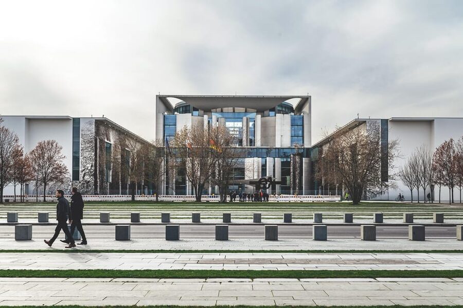Berlin: Guided Walking Tour around the Reichstag - Reichstag exterior tour: the big questions without the interior