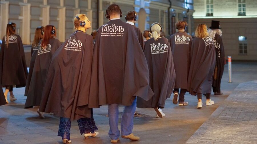 Berlin: Guided Walking Tour by Night - Nikolaiviertel at Night: When Berlin Gets a Fairy Tale Feel