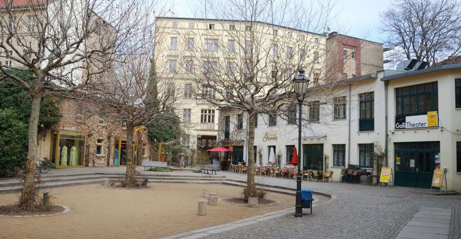 Berlin: Hackesche Höfe Courtyards Walking Tour - Key takeaways before you go