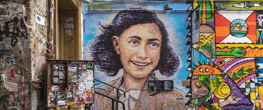 Berlin: Hidden Backyards Guided Walking Tour - Sophienkirche and Auguststraße: where neighborhood change shows up in the streets