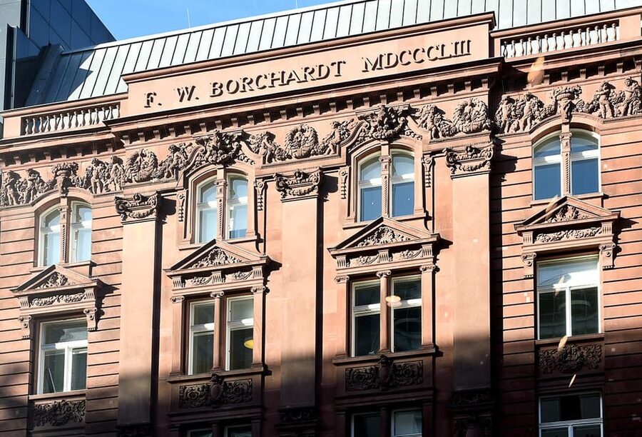 Berlin: Hidden gems around the Gendarmenmarkt - Guided walking tour - Hausvogteiplatz and the fashion-center chapter of Berlin