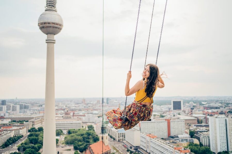 Berlin: Highest Swing in Europe - Finding the High Swing Platform at Park Inn (It Starts With the Lift)
