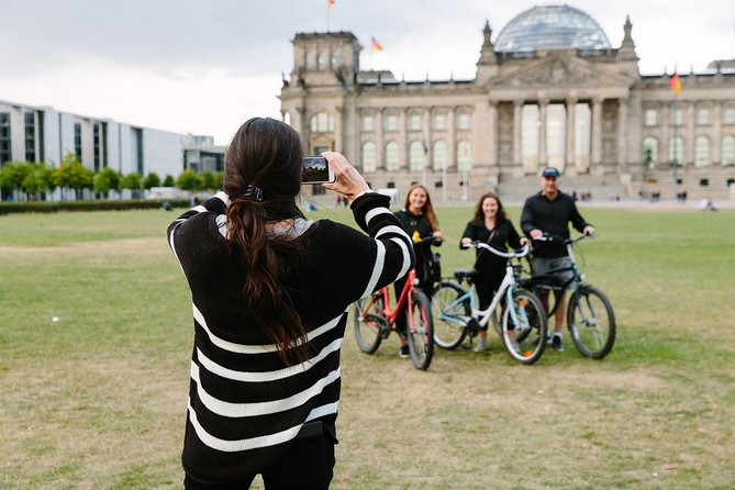 Berlin Highlights: 3-Hour Bike Tour - Checkpoint Charlie and Berlin Wall Remnants Without the Confusion