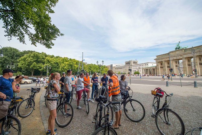 Berlin Highlights Sightseeing Bike Tour in Small Groups - How the Guides Really Change the Ride