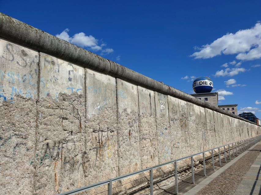 Berlin Historical Highlights Walking Tour - Price and group size, what $389 per group gets you