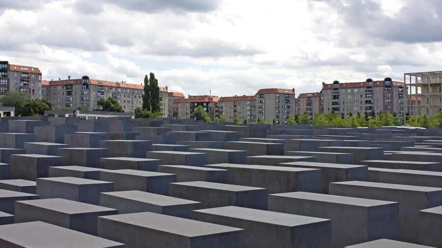Berlin: Historical Walking Tour with Live Music - Holocaust Memorial stop: how the tour keeps the tone respectful