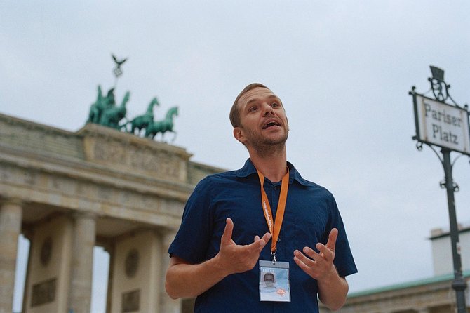 Berlin History Walking Tour with a French-Speaking Guide - Unter den Linden and Bebelplatz, Power, Loss, and Rebuilding