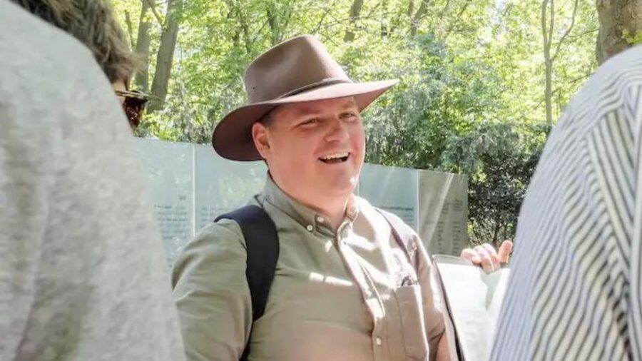 Berlin: Hitler's Berlin The Rise & Fall Guided Walking Tour - Tiergarten and the Soviet War Memorial: Berlin’s last chapter