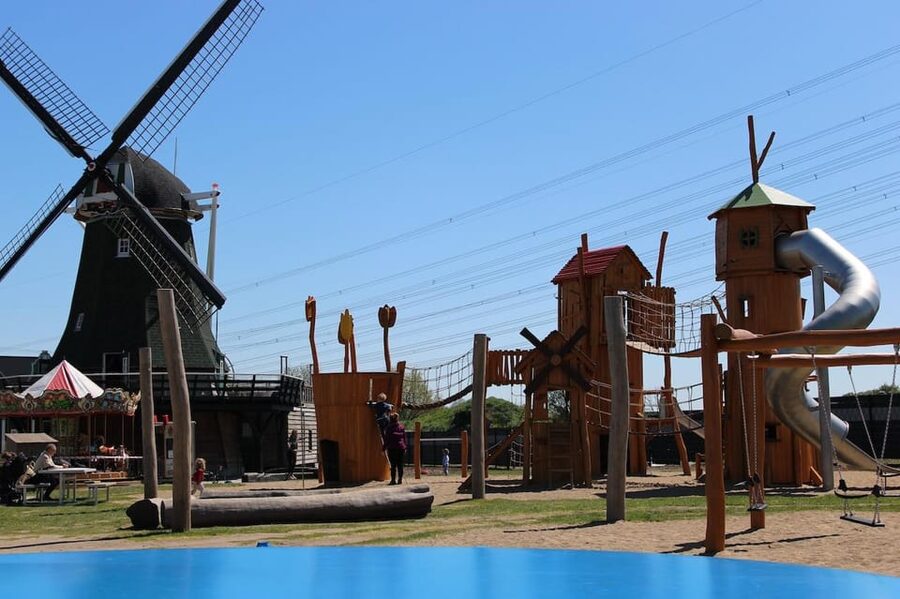 Berlin: Holland-Park day ticket - Start with the indoor play and climbing halls, where the day gets loud