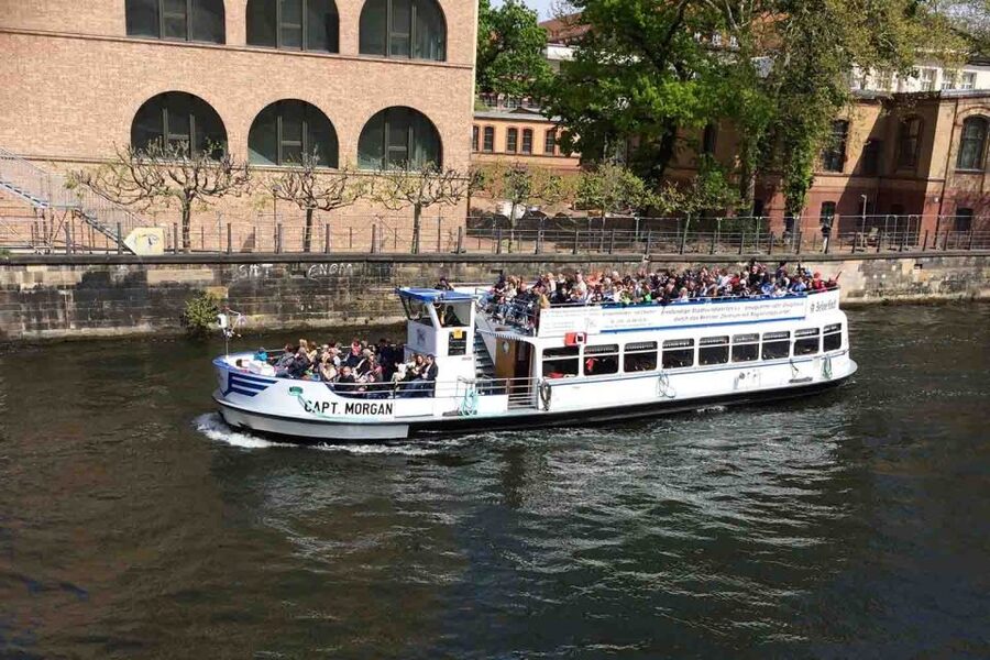 Berlin: Hop-On-Hop-Off Bus with Boat Cruise Option - Key things I’d focus on before you go