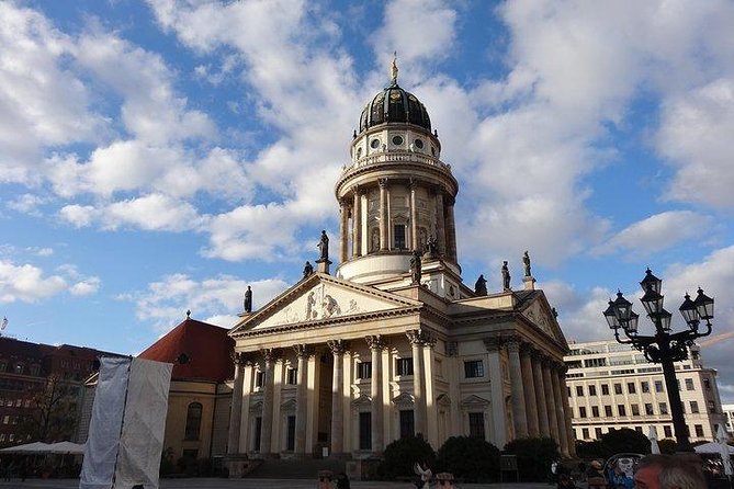Berlin in one day – day tour with an expert guide - Starting point in Mitte and how the pacing works