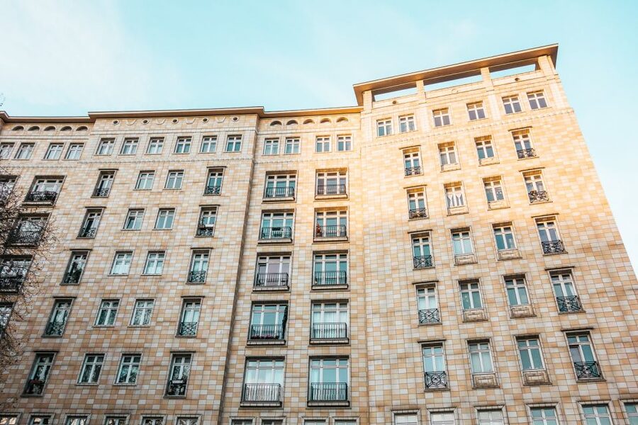 Berlin: Karl-Marx-Allee 2-Hour Tour - What the expert guide does well, and why it matters