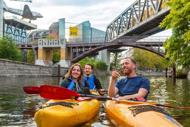 Berlin: Kayaking Tour West - one-way tour - Downstream along the canal, past the U1 route and the 1948 blockade reminder