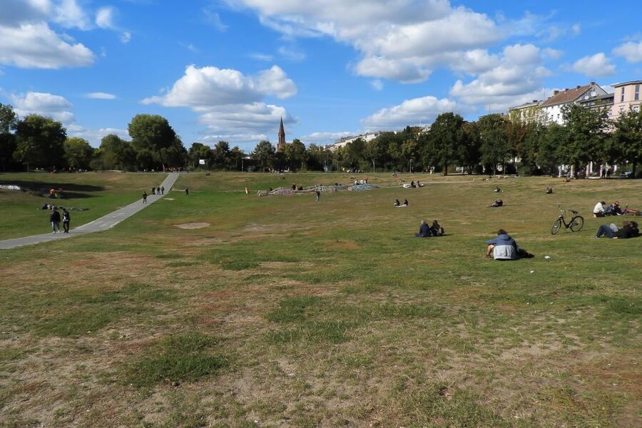 Berlin: Kreuzberg Guided Walking Evening Tour - Final call: should you book the Berlin Kreuzberg evening walking tour?