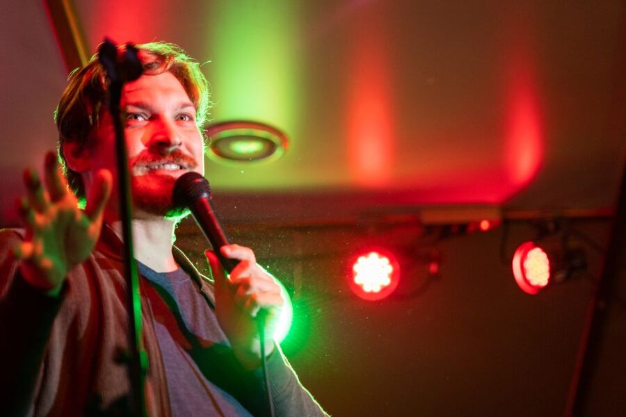 Berlin: Laughing Spree Comedy Show on a Boat - Key things to know before you go