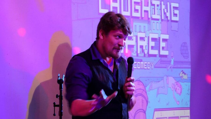 Berlin: Laughing Spree Comedy Show on a Boat - Tuesday and Thursday open mics: how the format changes the vibe