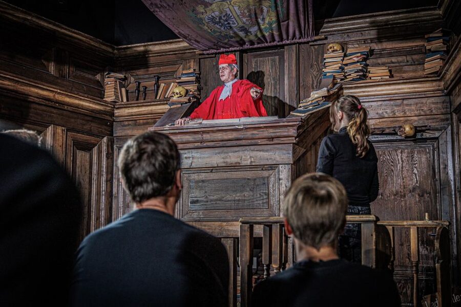 Berlin: Madame Tussauds Museum & Berlin Dungeon Combo Ticket - Small tips that make the combo smoother
