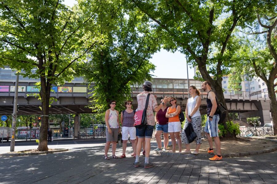 Berlin: Mitte Culinary Food Tour - Why Berlin Mitte is the right place for a 3-hour food and history walk