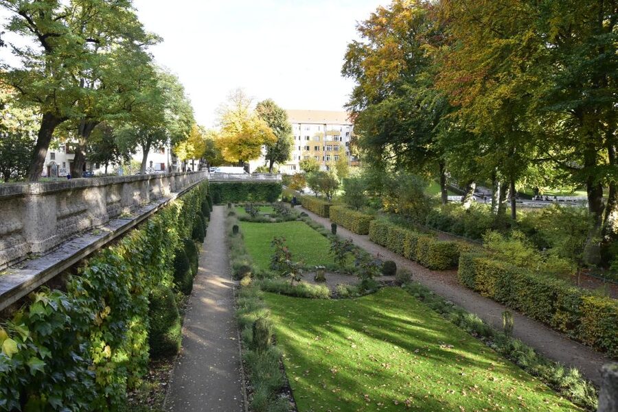 Berlin: Neukölln Walking Tour - Ilsenhof: reading the 1920s residential complex in real time