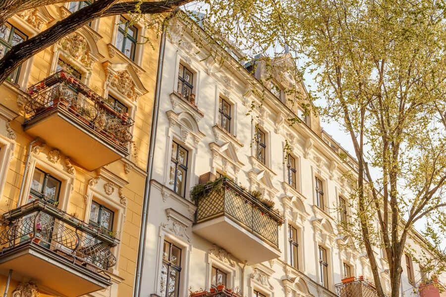 Berlin: Neukölln Walking Tour - Meeting at Leuchtstoff Kaffeebar, then getting your bearings fast