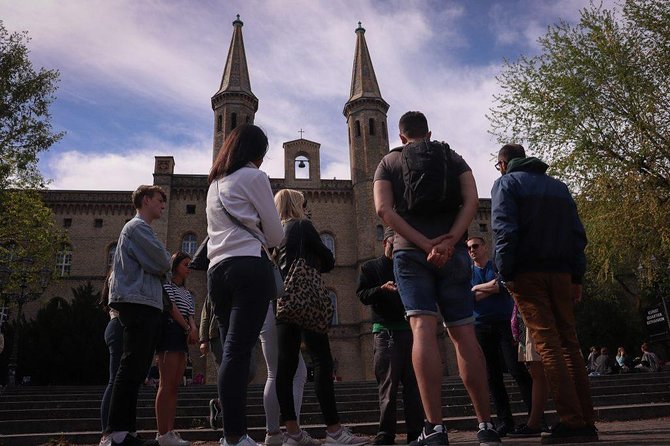 Berlin Off-the-Beaten-Path Walking Tour: Kreuzberg, Mitte and Friedrichshain - From Love Parade to Yaam Beach: music scenes as community