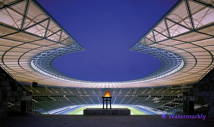 Berlin: Olympia Stadium Entrance Ticket - Guided options on site: when you want more than entry access