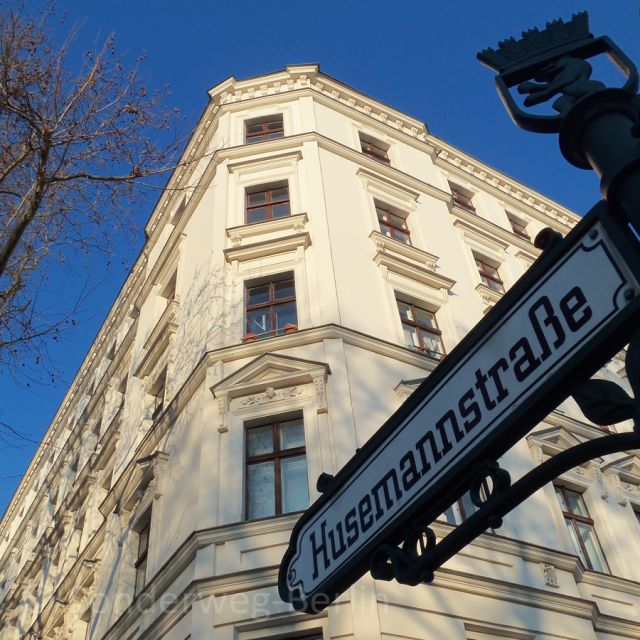 Berlin: Prenzlauer Berg District Guided Walking Tour - Rykestraße Synagogue and Oderberger Pool: Community Landmarks, Not Just Attractions