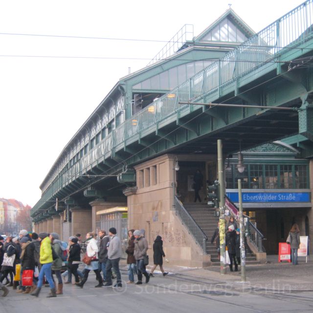 Berlin: Prenzlauer Berg District Guided Walking Tour - Tips for Getting the Most Out of Your 2.5-Hour Stroll