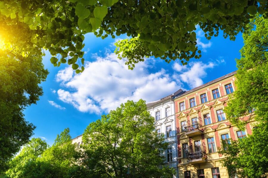 Berlin Prenzlauer Berg: Scavenger Hunt Self-Guided Tour - Mauerpark walks and Konnopke currywurst, the kind of break you plan for