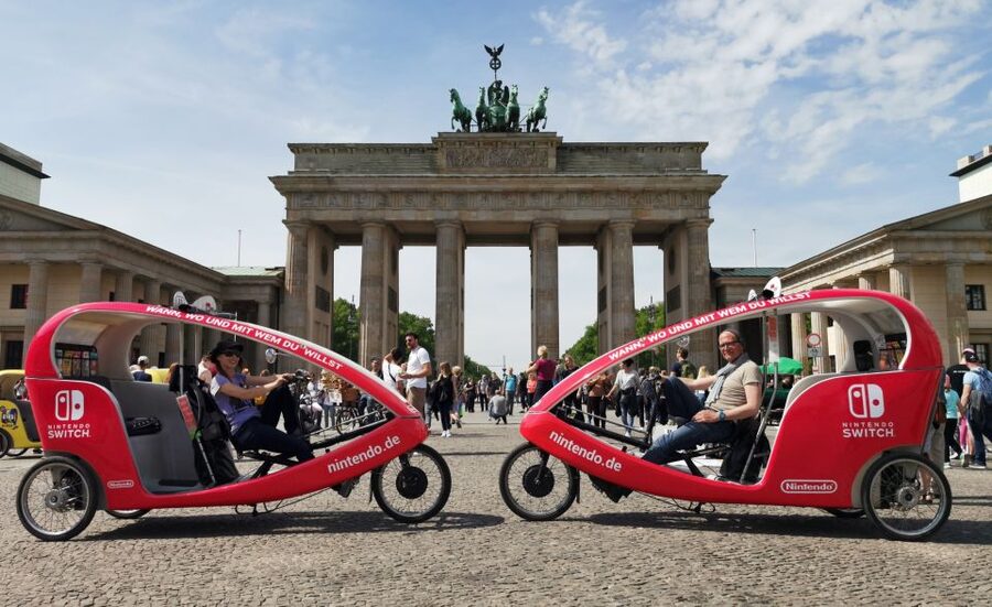 Berlin: Private Guided E-Rickshaw Tour - Under den Linden to Brandenburg Gate, the “Postcard Berlin” Route Done Comfortably