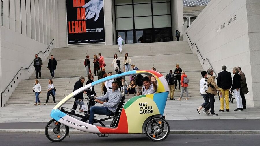 Berlin: Private Guided E-Rickshaw Tour - Meeting at Alexanderplatz, Near the Weltzeituhr