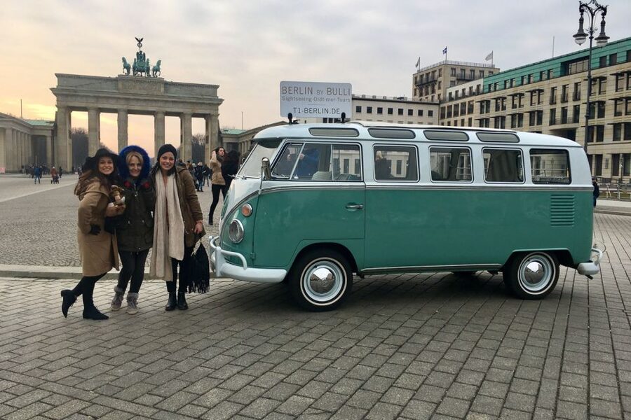 Berlin: Private Sightseeing Tour in Iconic Oldtimer VW Bus - TV Tower and Neptune Fountain: quick modern reference points