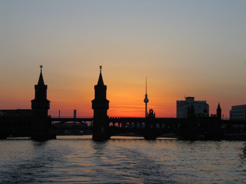 Berlin: Private Walking Tour with a Local - Why a private Berlin walk with a Lokafyer feels different