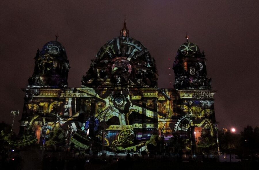 Berlin: Private Walking Tour with a Local - Price and value for a private Berlin walking tour