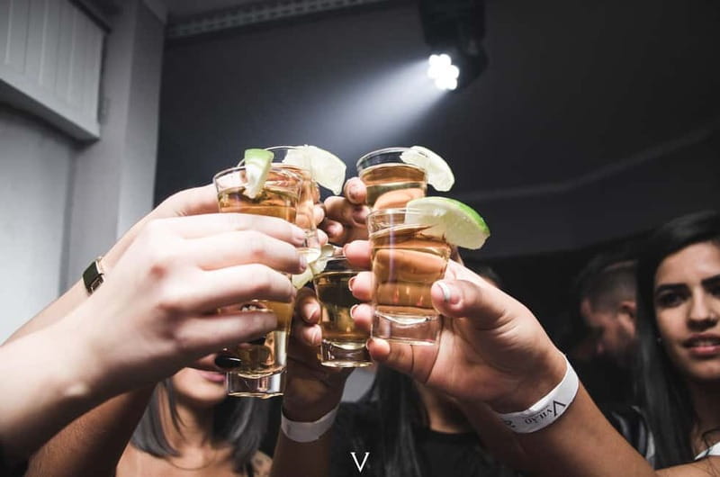 Berlin Pub Crawl – 4 Locations, Shots & Club Entry - What the 4 Hours Actually Feel Like