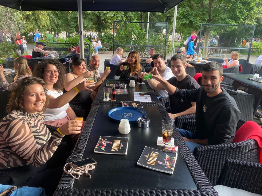 Berlin: Pub Crawl & Party with Free Shots & VIP Club Access - The 6-hour pace, what you’ll feel as the night builds