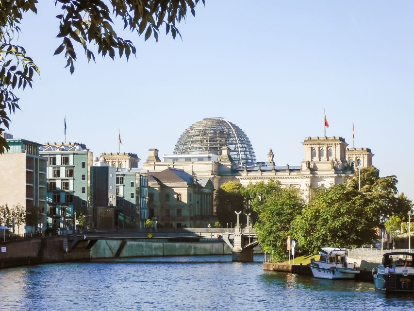 Berlin: Reichstag, Plenary Chamber, Cupola & Government Tour - Passing Into the Reichstag: Security, Efficiency, and a Real Shortcut