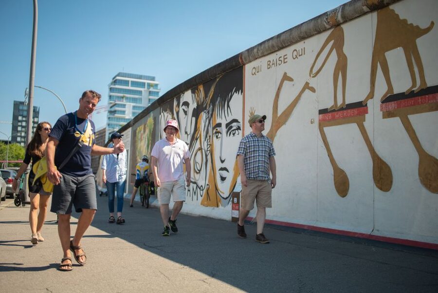 Berlin Reunited and Revived! 3-Hour Alternative Tour - Mitte After the Wall: Restored Streets and the Start of the Reset