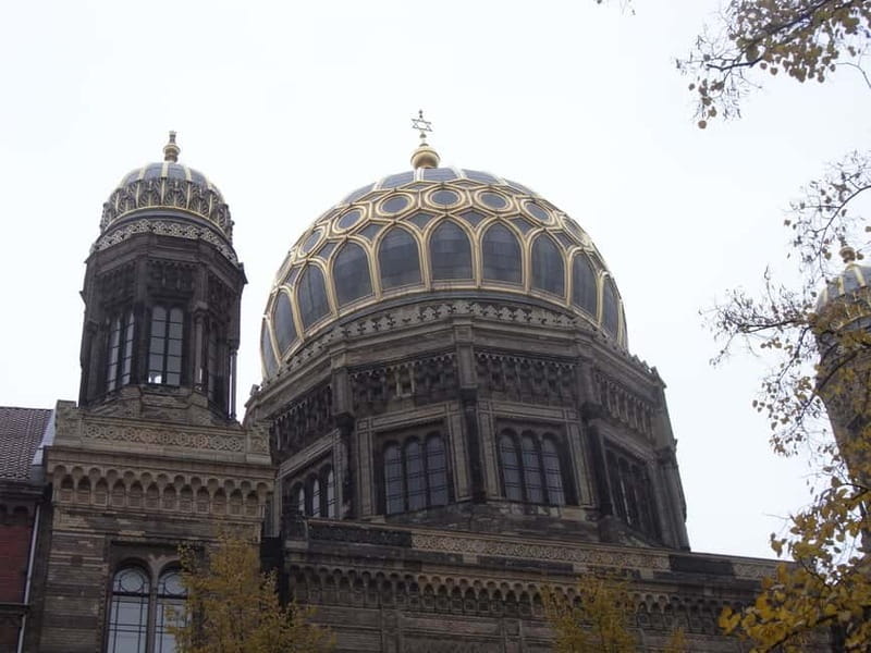 Berlin‘s Jewish Heritage Private Tour With Jacob - The Block of Women, Hackescher Markt, and Haus Schwarzenberg: from persecution to everyday life