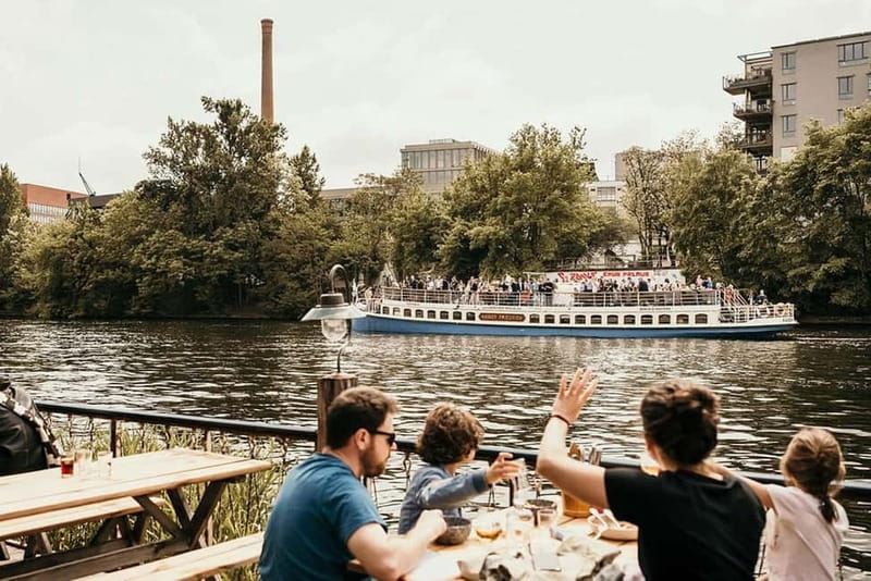 Berlin's Wild East: Nightlife & Counterculture Boat Tour - What makes this 90-minute night cruise worth your time